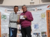 premiazione-presidente-cp-coni-viola-e-mappa-2-trofeo-orientiamoci-25-10-09